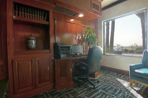 Azure Hotel & Suites Ontario, A Trademark Collection Hotel image 16