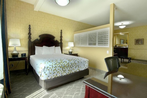 Azure Hotel & Suites Ontario, A Trademark Collection Hotel image 18