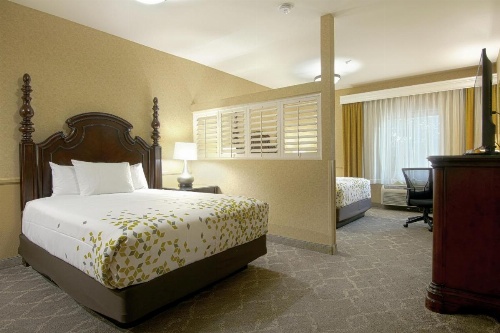 Azure Hotel & Suites Ontario, A Trademark Collection Hotel image 24