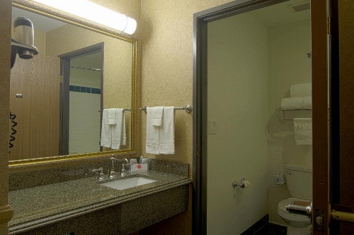 Azure Hotel & Suites Ontario, A Trademark Collection Hotel image 34