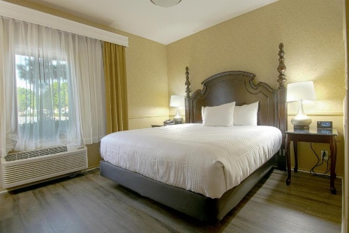 Azure Hotel & Suites Ontario, A Trademark Collection Hotel image 37